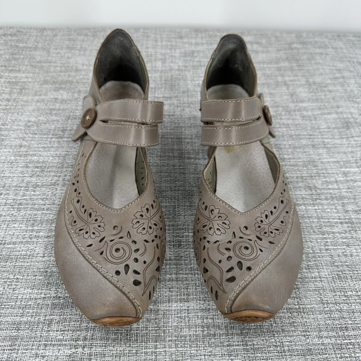 Rieker pumps best sale taupe