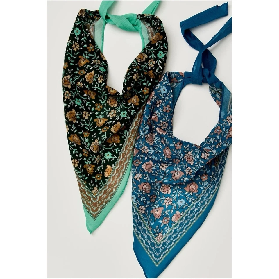 Free People Artistic Eye Hair Scarf in Blue Jay Floral NWT Bohemian Cottage - Image 2 of 4