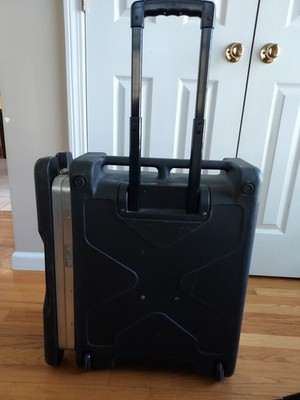 SKB Roto X 3U Rack with telescoping handle and wheels 2007. Excellent Condition