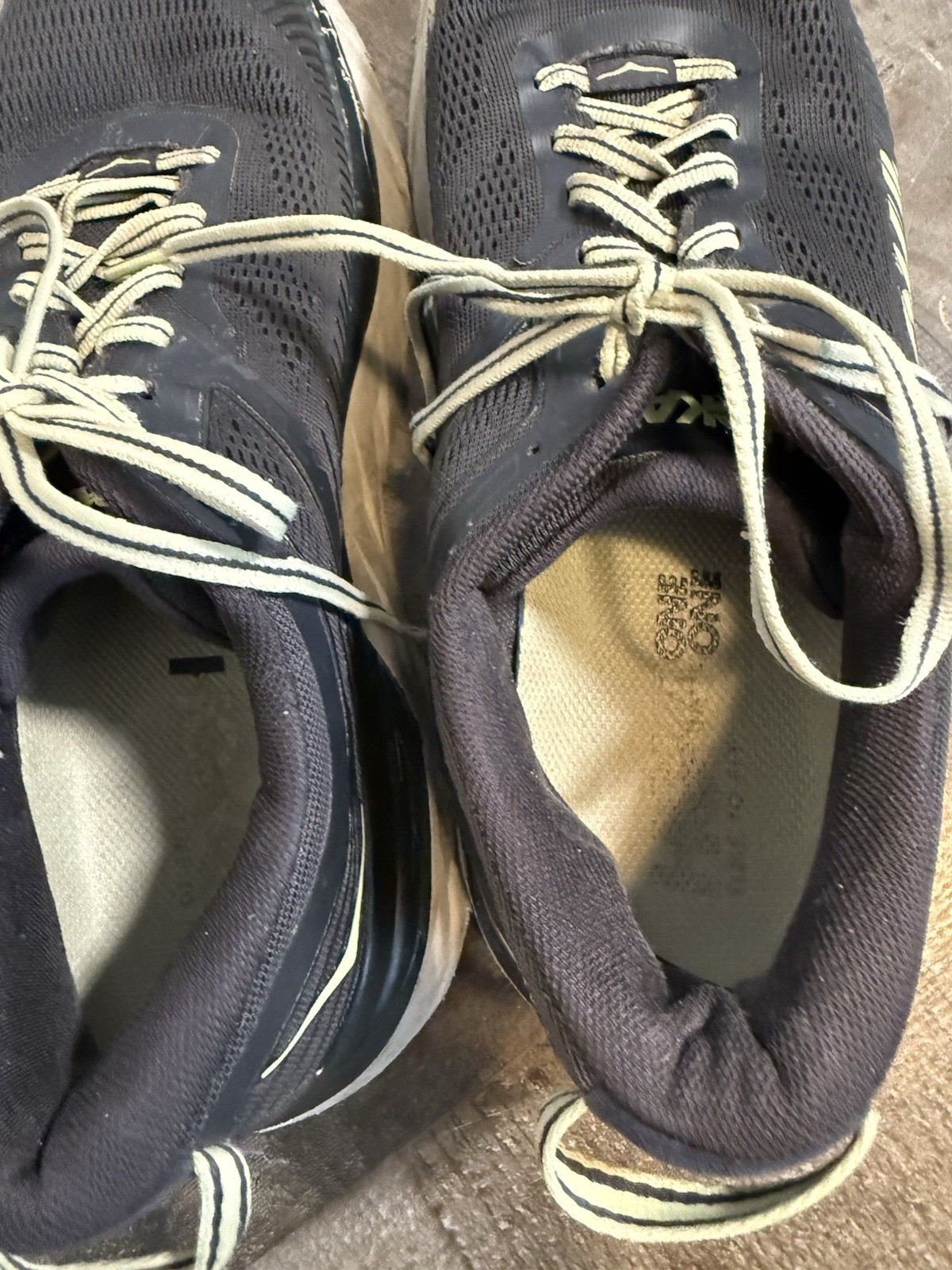 HOKA One One Bondi 7 Black Yellow Cushioned Running Shoes Men’s 10.5 thumbnail 5