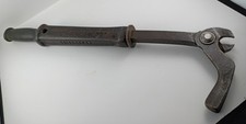 VTG. BRIDGEPORT REX NO.64 NAIL PULLER. Made In The USA, Good Condition.