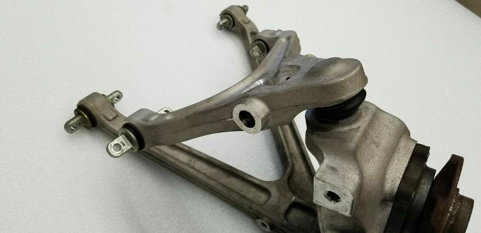 LAMBORGHINI GALLARDO FRONT RIGHT SUSPENSION HUB WITH UPPER LOWER CONTROL ARM OEM