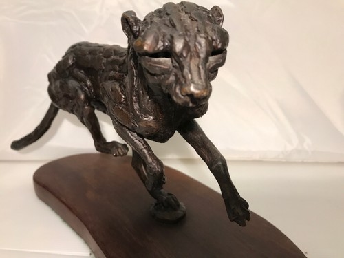Jan Sweeney "Gepard auf einem Bein" LE von 12 Bronzeskulpturen auf Holzsockel 12 Zoll lang - Bild 10 von 12