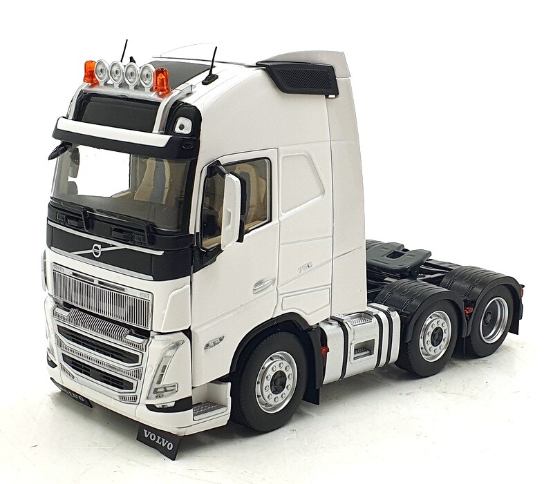 11R-002 Marge Models 1/32 ボルボ FH6 750 Marge Models 1/32 Scale 2321-01 - Volvo FH5 6x2 Truck