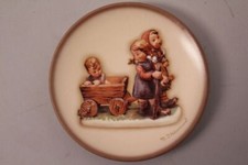 Goebel Hummel Frohe Fahrt Hum 887 Pleasant Journey Motif 1987 Plate Series