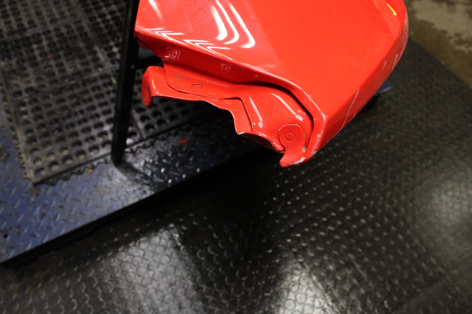 Lamborghini Huracan Coupe Right Quarter Panel RH 4T8809602E COLOR Z3M **DAMAGE**