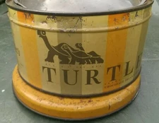 DeMet's TURTLES Candy Tin, Chicago, IL. Circa 1916-1917. 