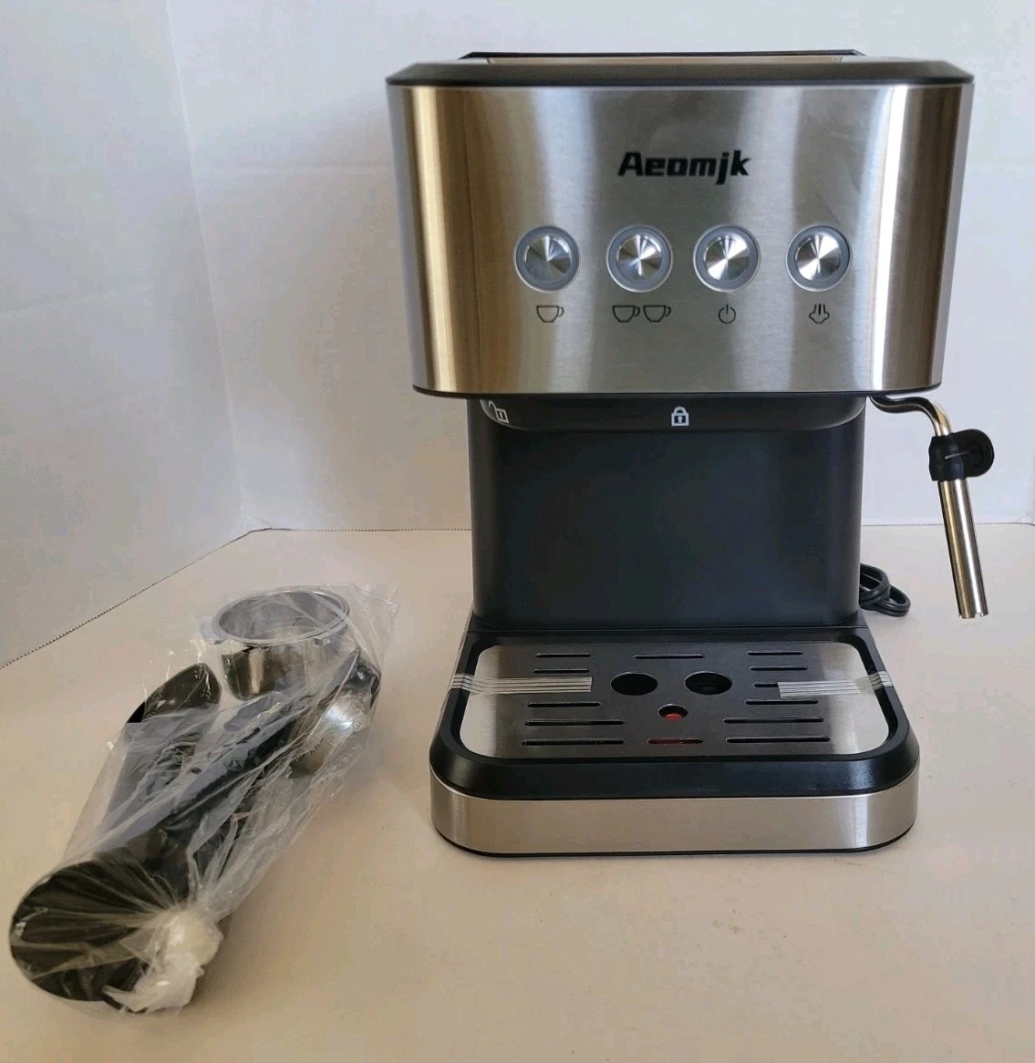Aeomjk Stainless Steel Espresso Coffee Maker 1050W All-In-One Semi Automatic