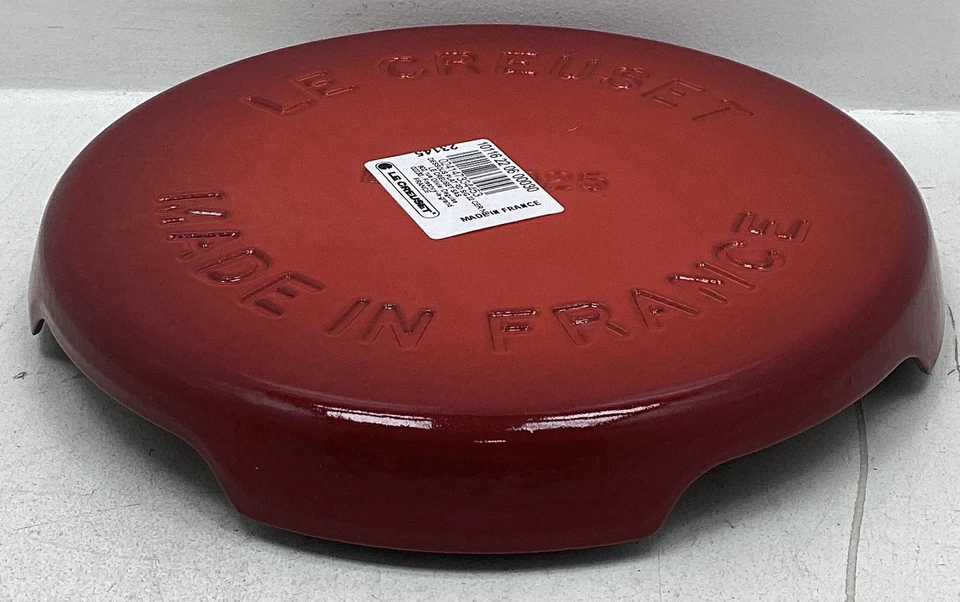 Le Creuset Enameled Round Signature Trivet Cast Iron New In Cerise (red) - Image 2 of 4