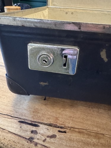 VINTAGE 24x14x7 GLOBETROTTER SUITCASE LUGGAGE ~ SHABBY CHIC DECOR STORAGE Read - Afbeelding 6 van 24