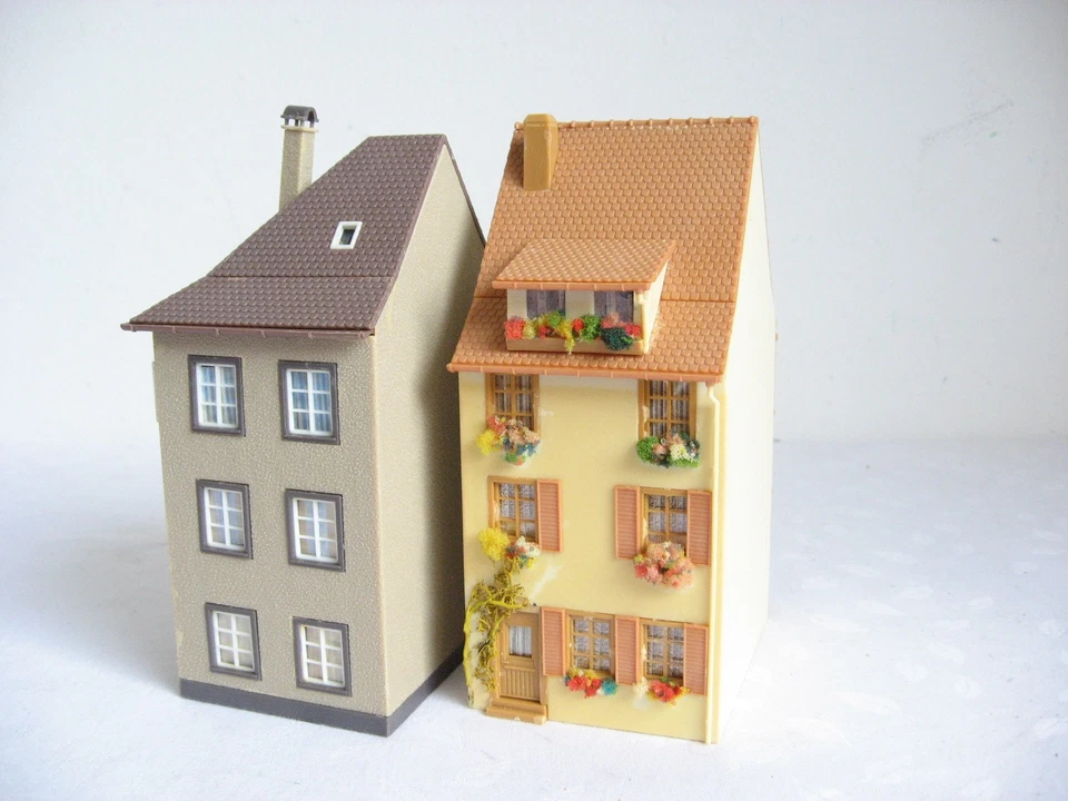 MA483* FALLER H0 2*Stadthaus gebaut - Bild 3 von 4