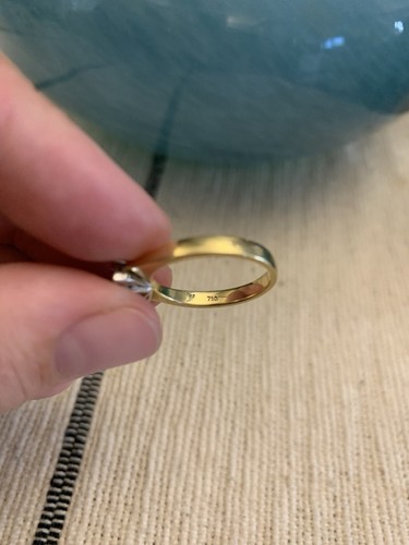 18 Carat Yellow Gold Princess Cut Diamond Engagement Ring - Picture 6 of 9