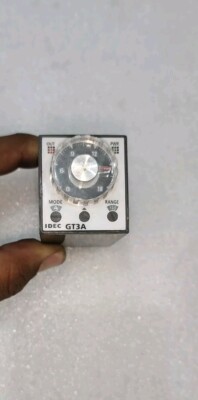 IDEC GT3A-3AF20 8PIN ELEKTRONISCHE ZEITSCHALTUHR KOSTENLOSER FETTER VERSAND F...