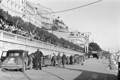 FAS Rasch, Morris lined up with others along the waterfront 1938 Old Photo
