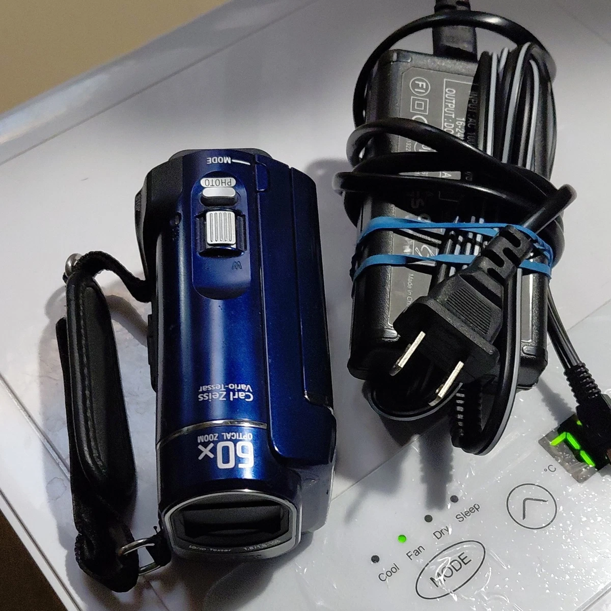 Preços baixos em Zoom Óptico de 40-60x Azul Sony Handycam