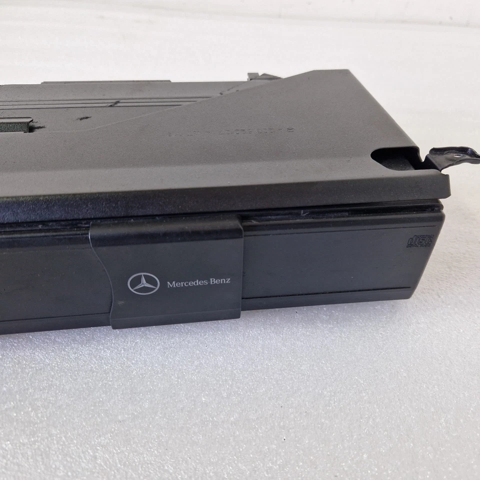 C44* Mercedes Benz W209 W203 R170 W463 6-Fach CD-Wechsler A2038209089 - Bild 3 von 4
