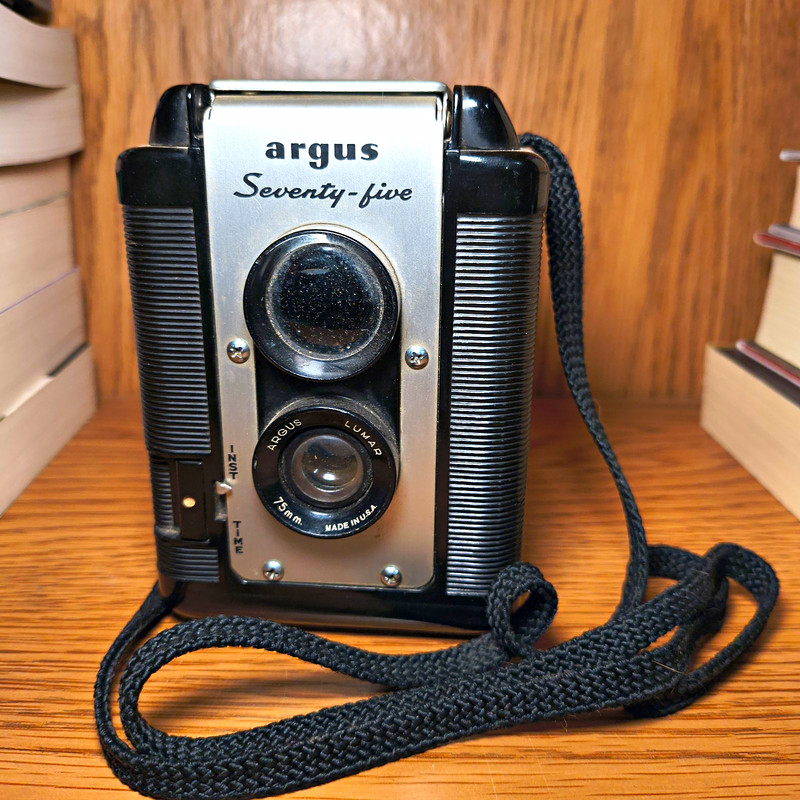 Vintage Argus Seventy-Five 620 Film Twin Lens Camera Argus Lumar 75mm 