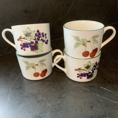 4 x neue Royal Worcester Porzellan Tassen - Evesham Vale Kirschen schwarze Johannisbeeren