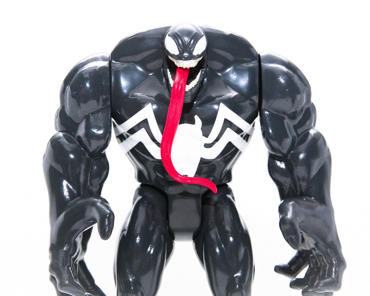 2017 Hasbro Marvel Spider-Man VENOM 5.75
