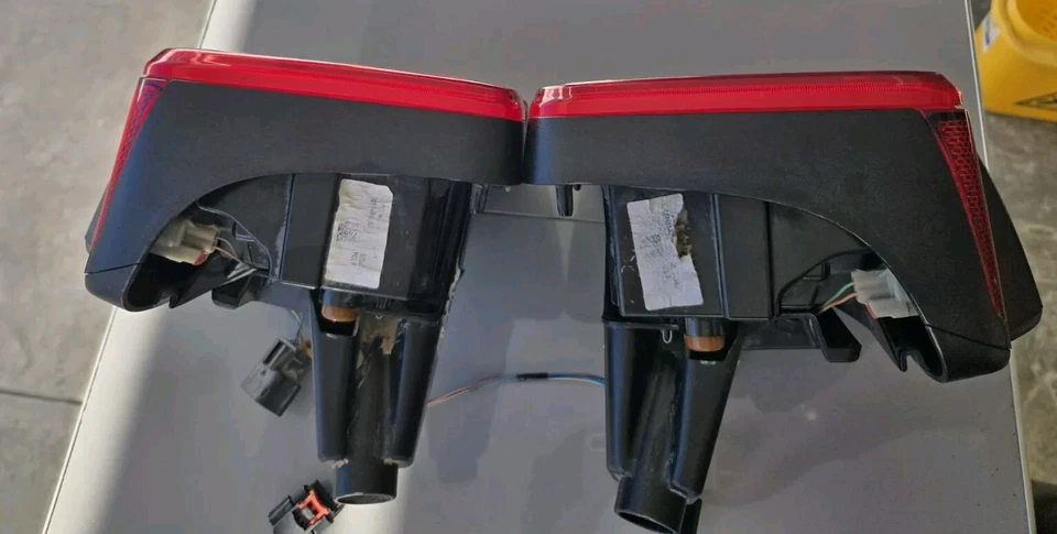 Luz trasera LED 392 XR de fábrica izquierda y derecha para Jeep Wrangler JL 2018-2024 Foto 2 de 4