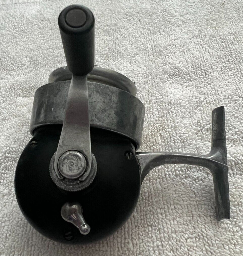 Vintage Bache Brown Spinmaster AirEx Div.Lionel Corp Fishing Reel Storage item