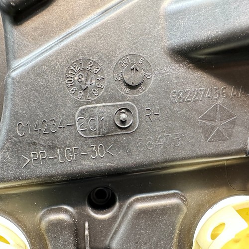2014-2023 Jeep Cherokee Rear Right Door Window Regulator Carrier Plate Panel OEM - Picture 4 of 7