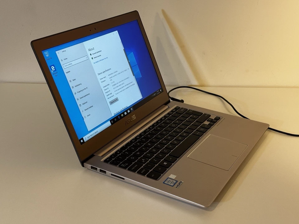 ASUS ZenBook UX303U 13.3" Laptop | i7-6500U | 12GB RAM | 240GB SSD (See Descrip) - Image 2 of 4