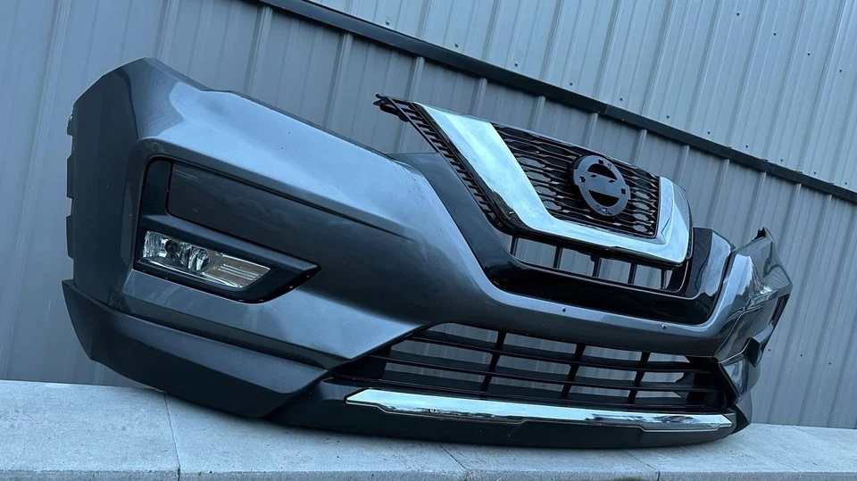 PARAGOLPES DELANTERO ORIGINAL GRIS NISSAN ROGUE 2017 2018 2019 2020 Foto 2 de 4