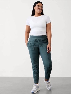 NWOT Athleta Attitude Mid Rise Pant Jogger Eden 8P 8 Petite Travel Sport Comfort