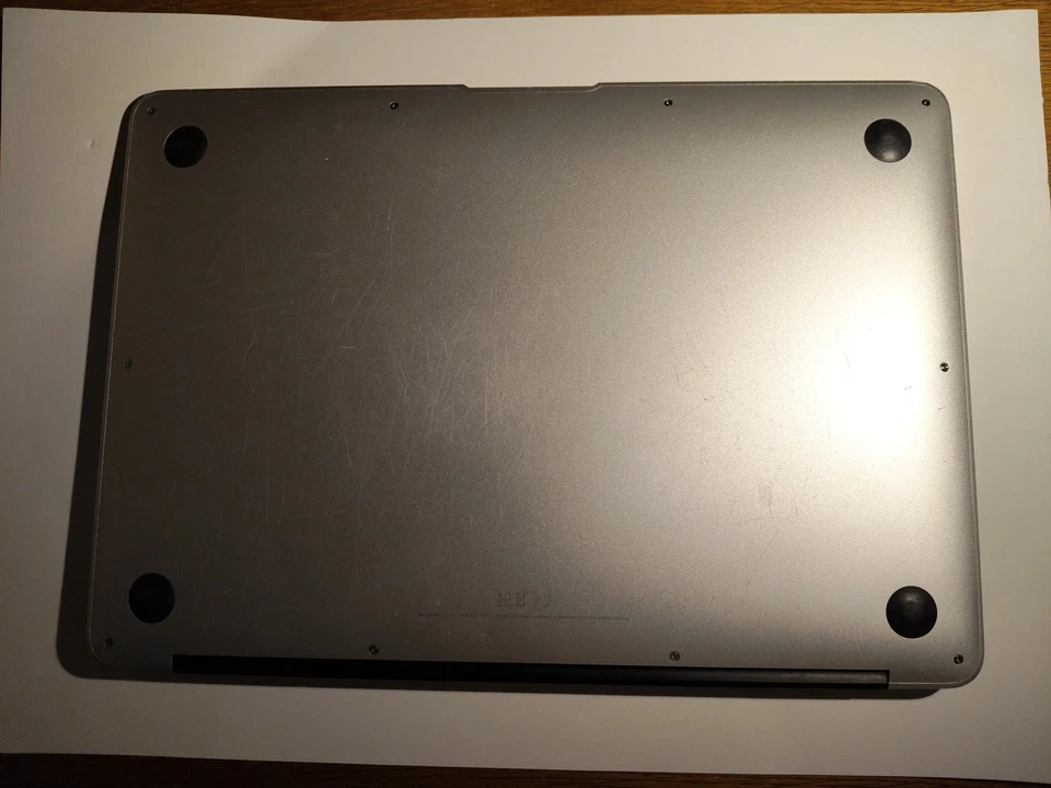 Apple MacBook Air 13" · i5 5th gen 1.8 GHz · 8GB · 128GB, foto 2 di 5