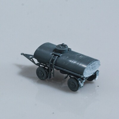 LYT72125 1/72 20mm Props Diorama Scenery Petrol Trailer for Semi Fuel Tank