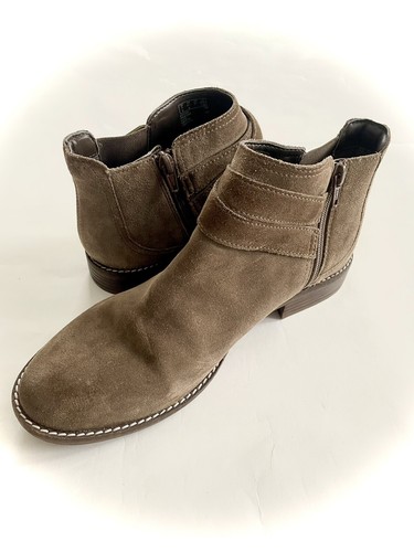 Clarks Collection Womens Suede Ankle 