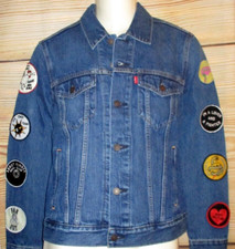 MENS LEVI'S PATCHES BLUE DENIM TRUCKER JACKET SIZE S