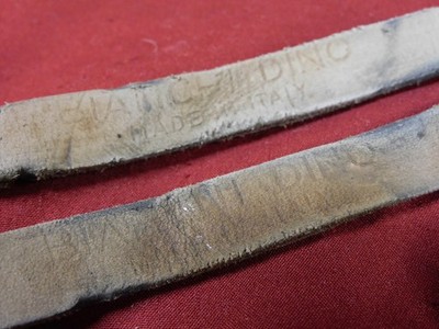 Bretelles d'orteils en cuir rouge Alfredo Binda fabriquées en Italie