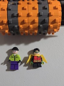LEGO DC Super Heroes Robin Joker Goon Minifigure Joker Steam Roller 76013