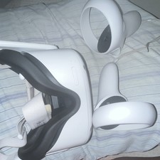 Meta Quest 2 White Plastic Standalone VR Head...