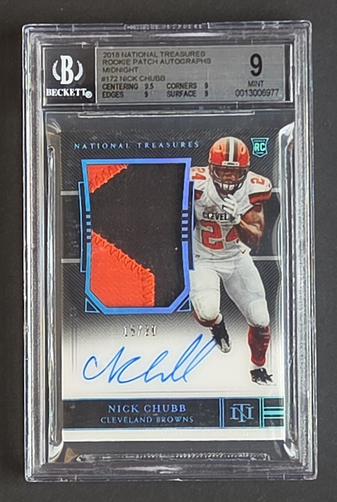 2018 National Treasures RPA Midnight #172 Nick Chubb Patch Auto /20 BGS 9 Mint view 2