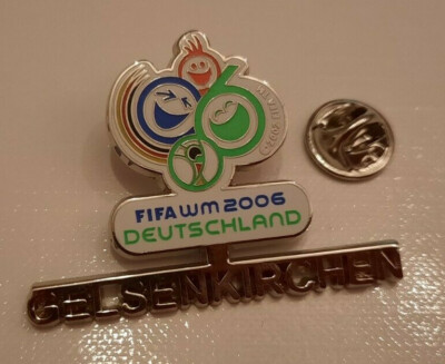 FIFA Deutschland WM 2006 Spielort Gelsenkirchen Pin NEU (M77)