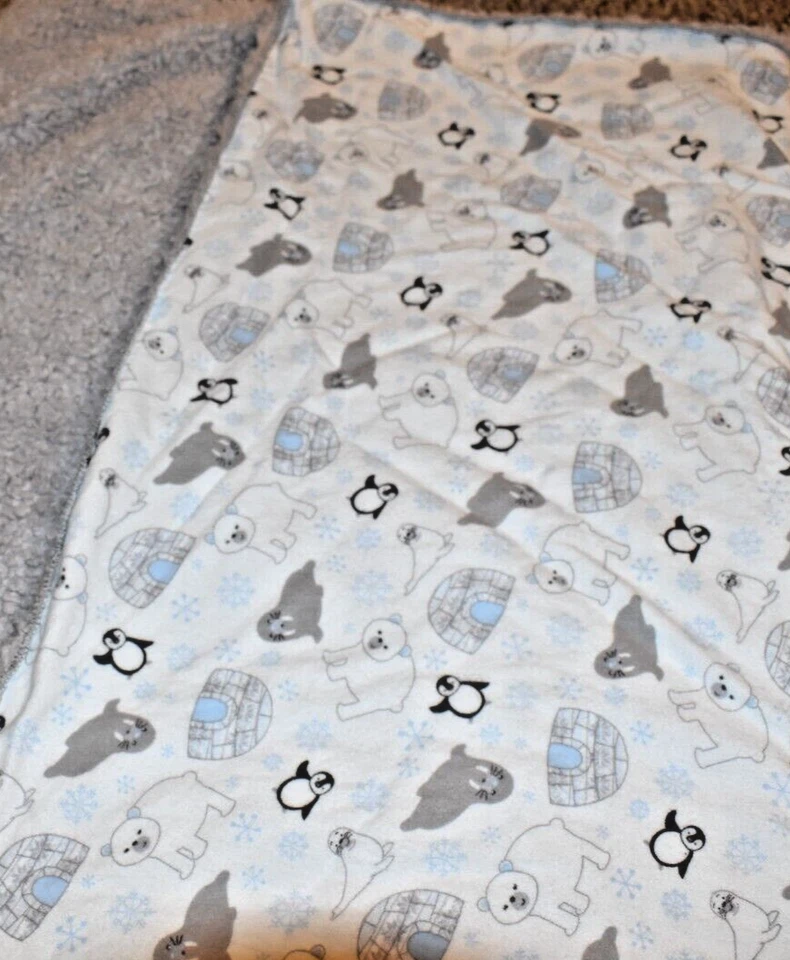 K6 TREND LAB Arctic Animals Penguin Flannel Plush Sherpa Crib Blanket Comforter - Image 2 of 3