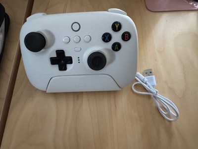 8BitDo Ultimate Bluetooth Wireless Controller for Gaming with/charger - White