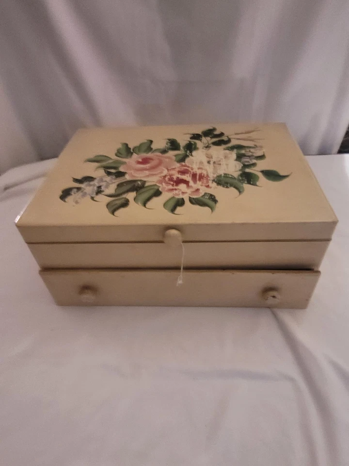 Estuche de cubiertos de madera vintage pintado a mano rosas dos cajones 16" de largo Foto 2 de 4