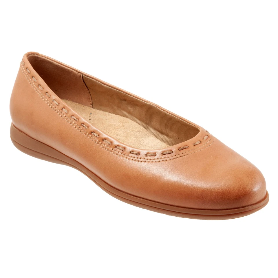 Trotters Dixie T2217-215 Womens Brown Extra Wide Leather Ballet Flats Shoes 8 - Image 2 of 4