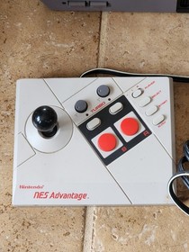Nintendo Console NES-001 Bundle NES-026 Advantage, 2 Controllers & guns, 5 games