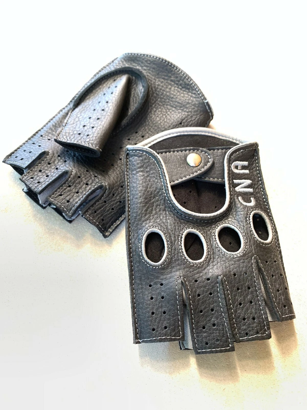 Personalized Fingerless Black Deerskin Leather Gloves for Men's
Opens in a new window or tab