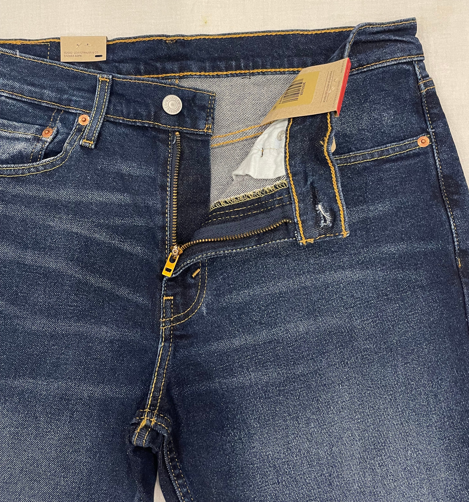 Levis 511 Slim Cut-Off Mens Denim Shorts Size: 36 Dark Blue 10-11 in.  #0326