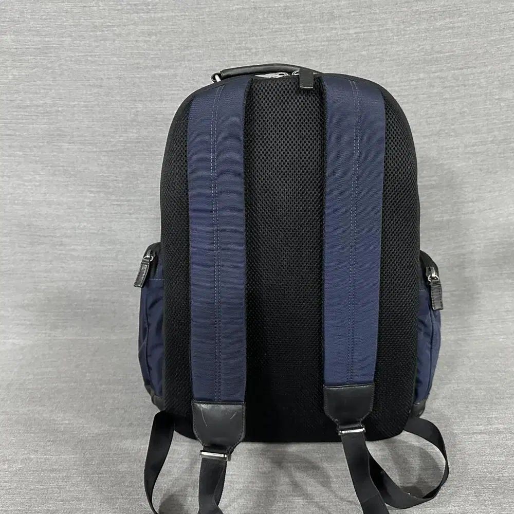 Coach men s backpack computer case authentic good… - image 4