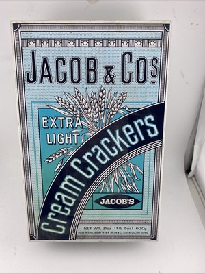 Jacob & Co. s Extra Light Cream Crackers Metal Tin 6.5''x10'' Vintage Collectible