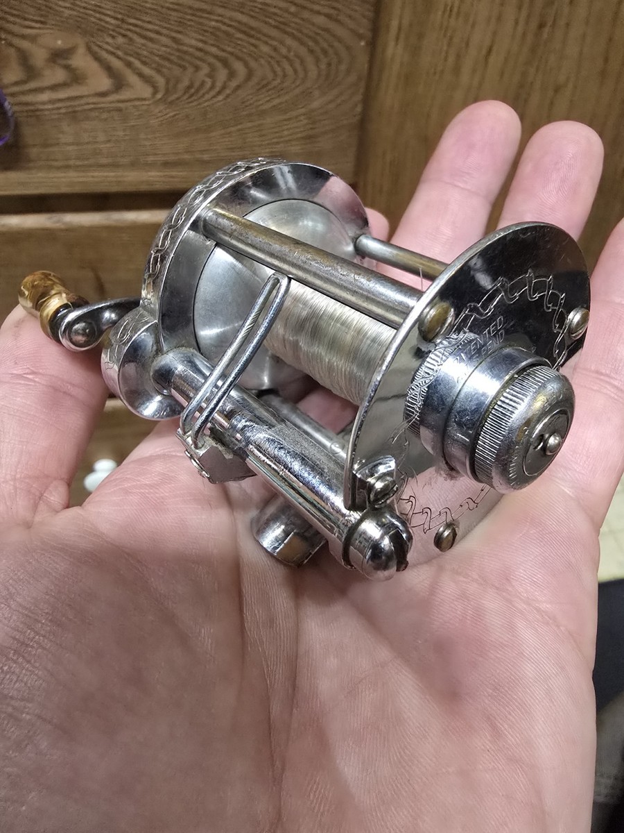 Vintage Pflueger Skilkast No. 1953 Fishing Reel Made In USA