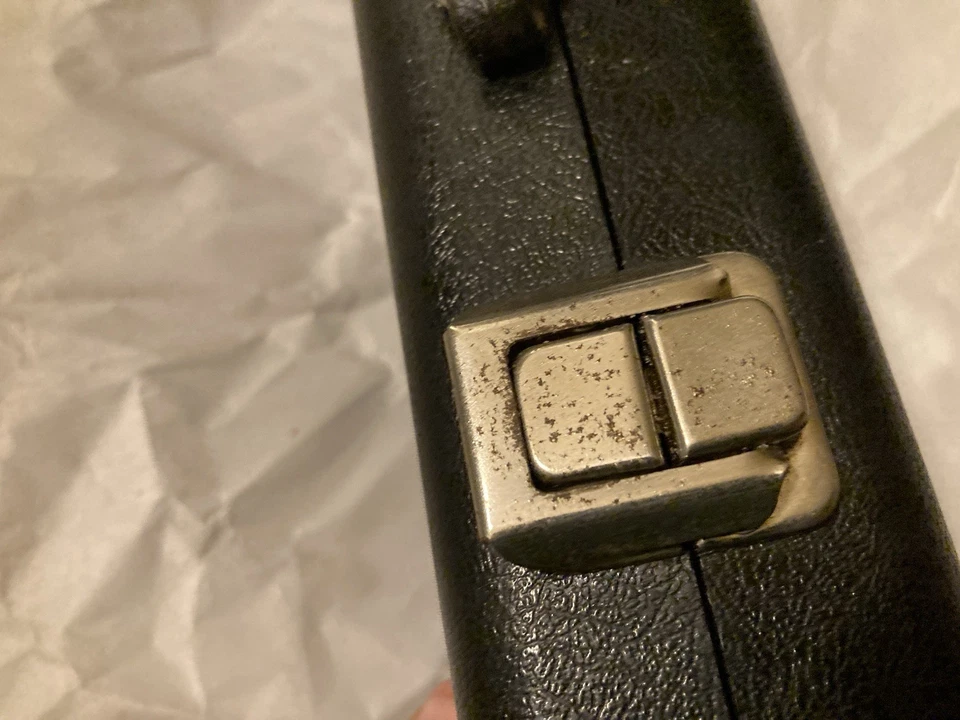 Bundy II Flute Selmer Company with Hard Case. Beautiful Warm Tone. - Image 2 of 4