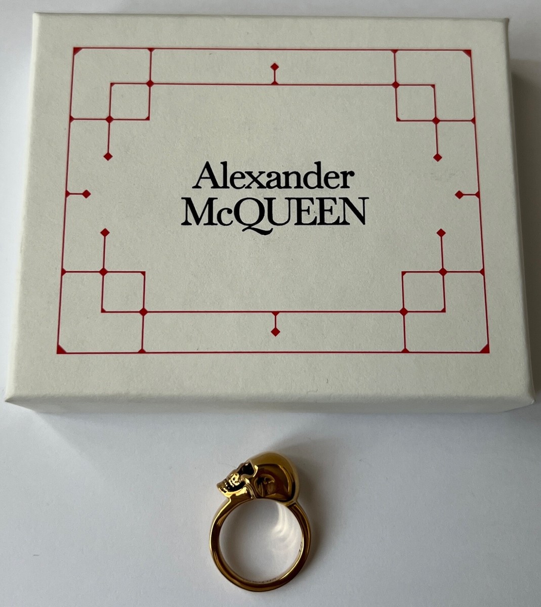 Alexander McQueen ゴールド & レッド ロゴ リング（箱付き） NIB Alexander McQueen Iconic Skull Logo 3D Sideways Gold Brass